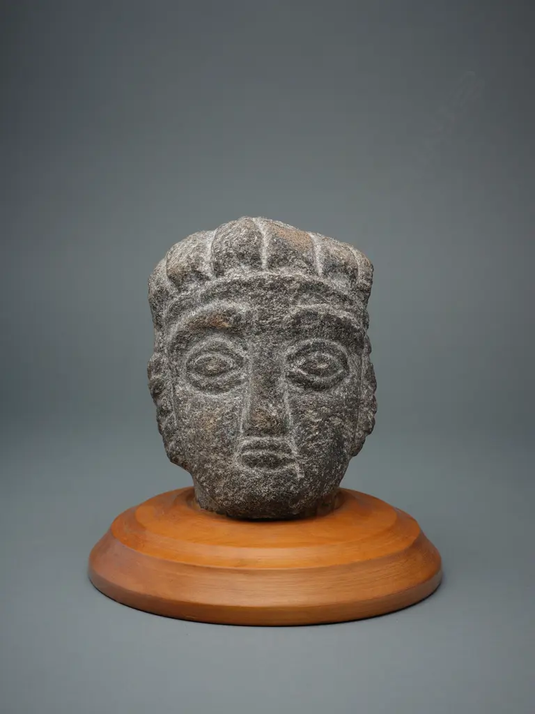 Middle East stone head fragment, Image 1++